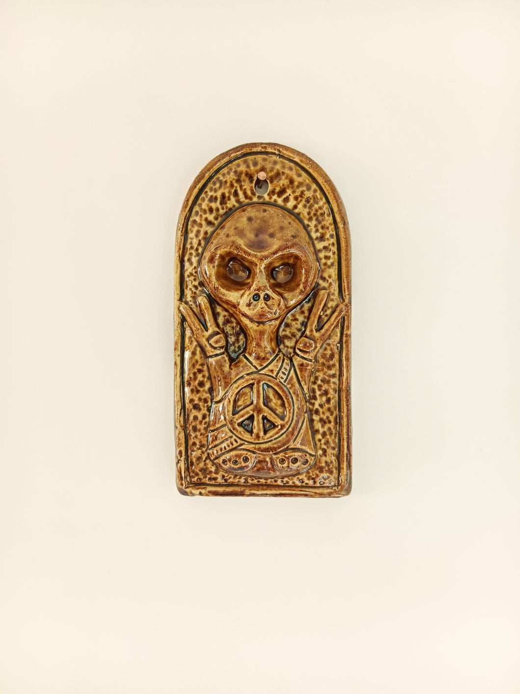 Welcome Alien Friends Plaque With Burnt Tobacco Glaze